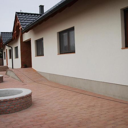 Hansag Vendeghaz Kapuvár 外观 照片